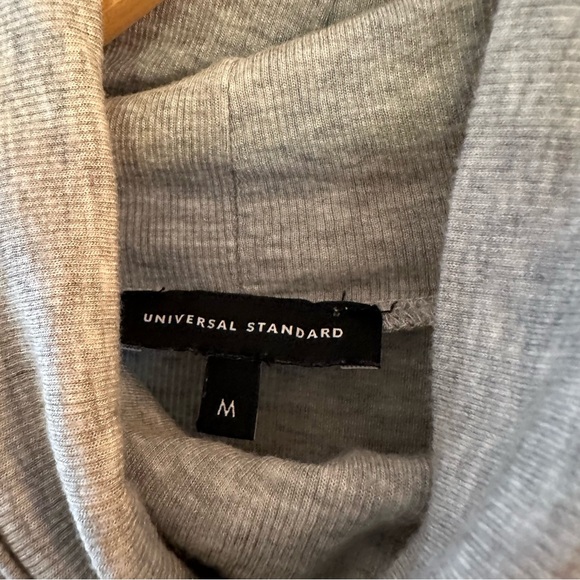 Universal Standard Foundation Turtleneck M (18-20) - Picture 4 of 5